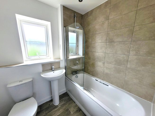 Similar interior to plot 16